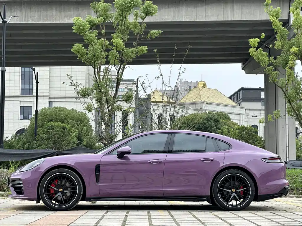 Porsche Panamera 2023