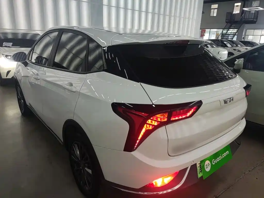 Neta V 2022
