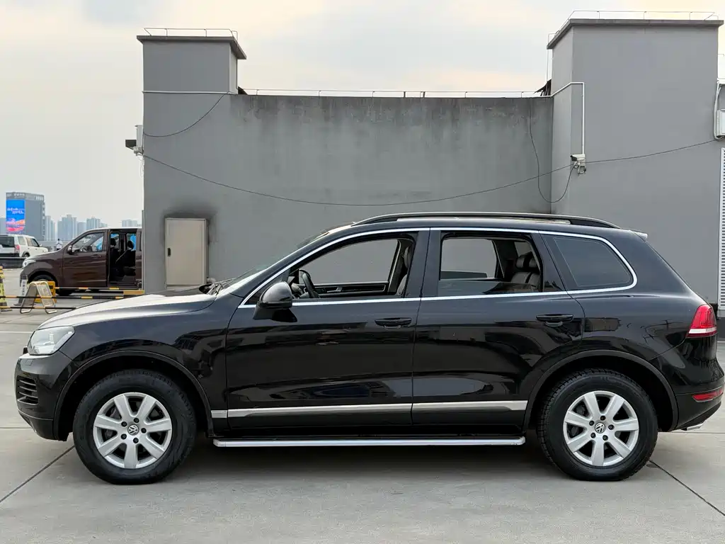 Volkswagen Touareg 2015 — фото 4