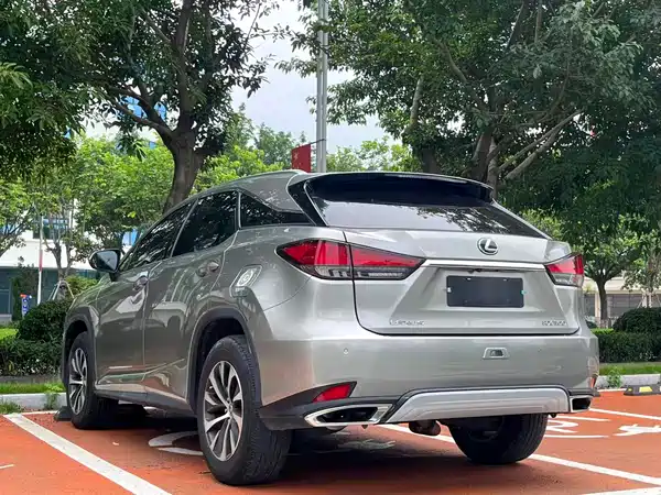 Lexus RX 2020