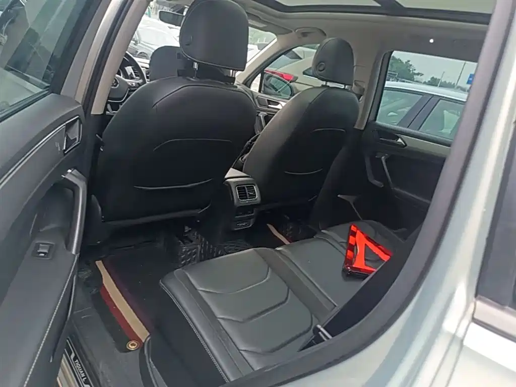Volkswagen Tiguan L 2018 — фото 17