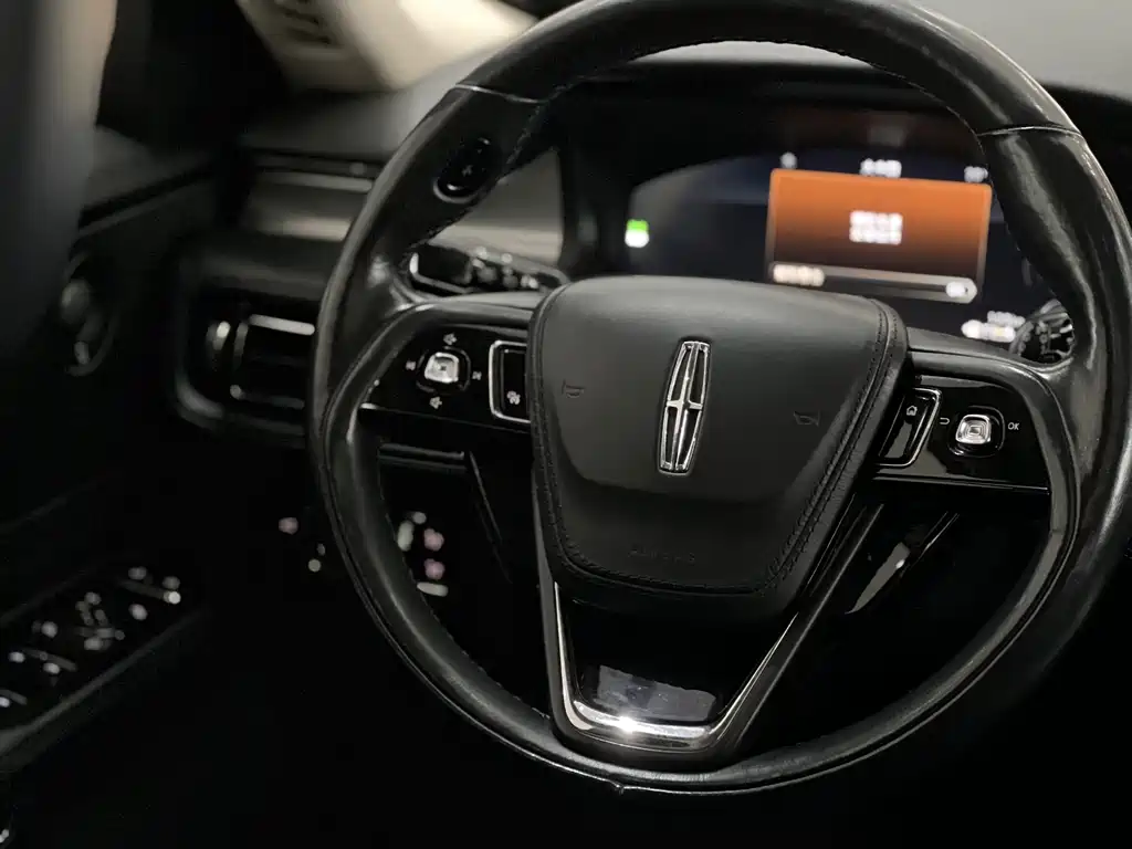Lincoln Aviator 2023 — фото 17