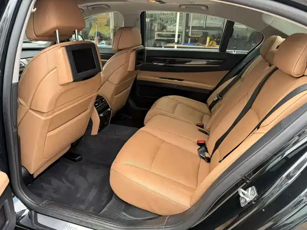 BMW 7 Series 2013