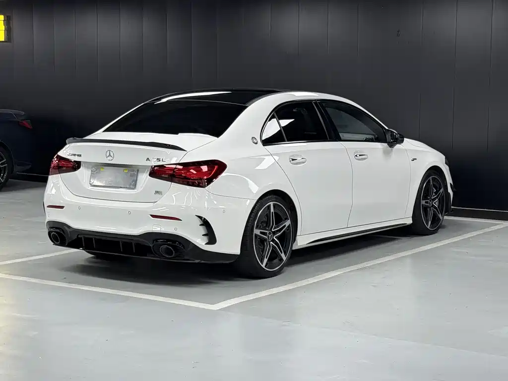 Mercedes-Benz A-Class AMG 2025 — фото 15