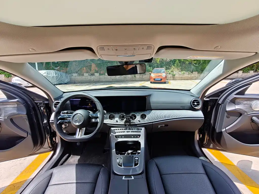 Mercedes-Benz E-Class 2021 — фото 19