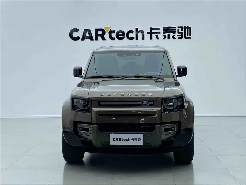 Land Rover Defender 2022
