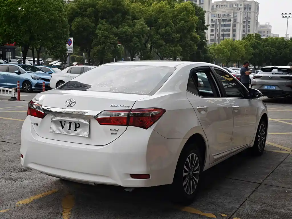 Toyota Corolla 2018 — фото 5