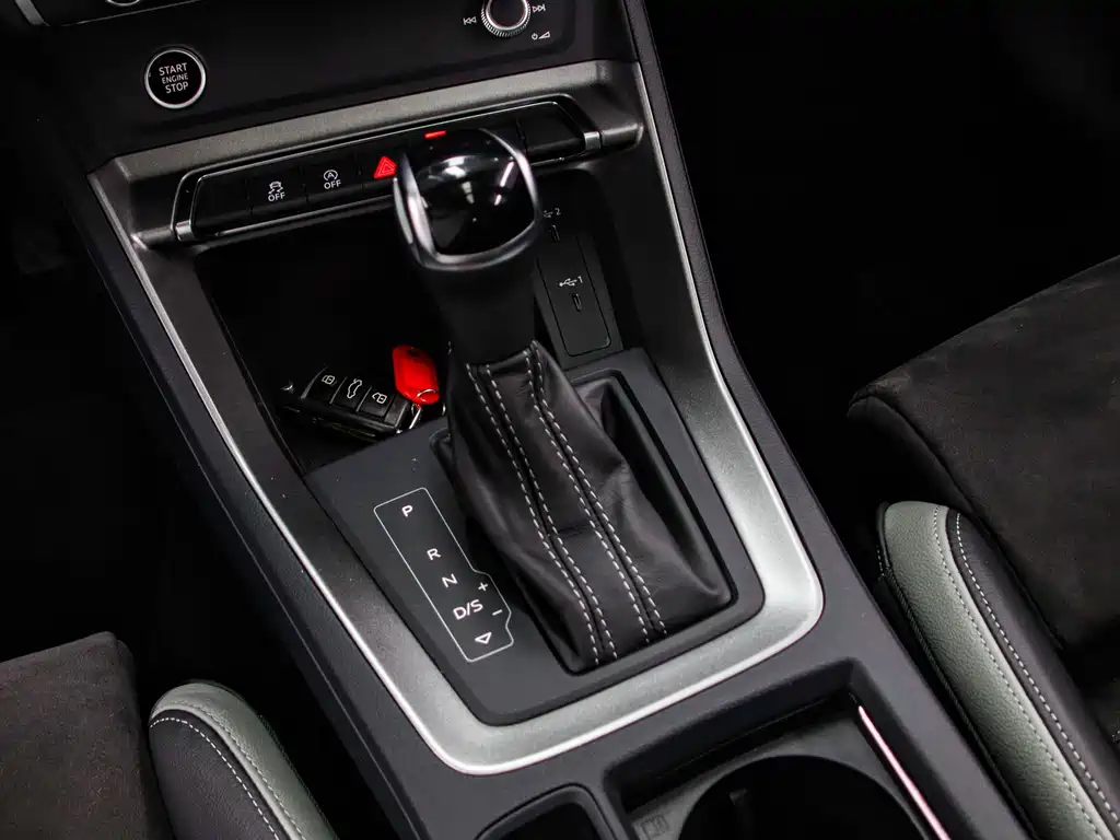 Audi Q3 2022 — фото 11