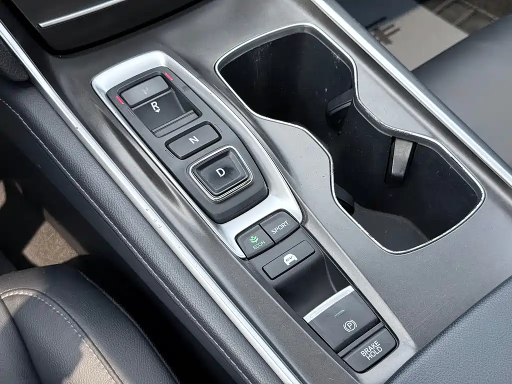 Honda Accord 2019 — фото 16
