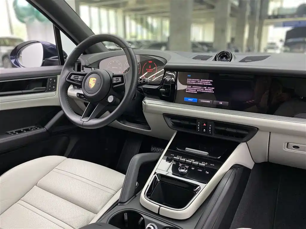 Porsche Cayenne 2024 — фото 13