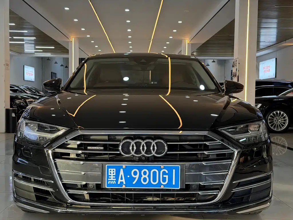 Audi A8 2019 — фото 4