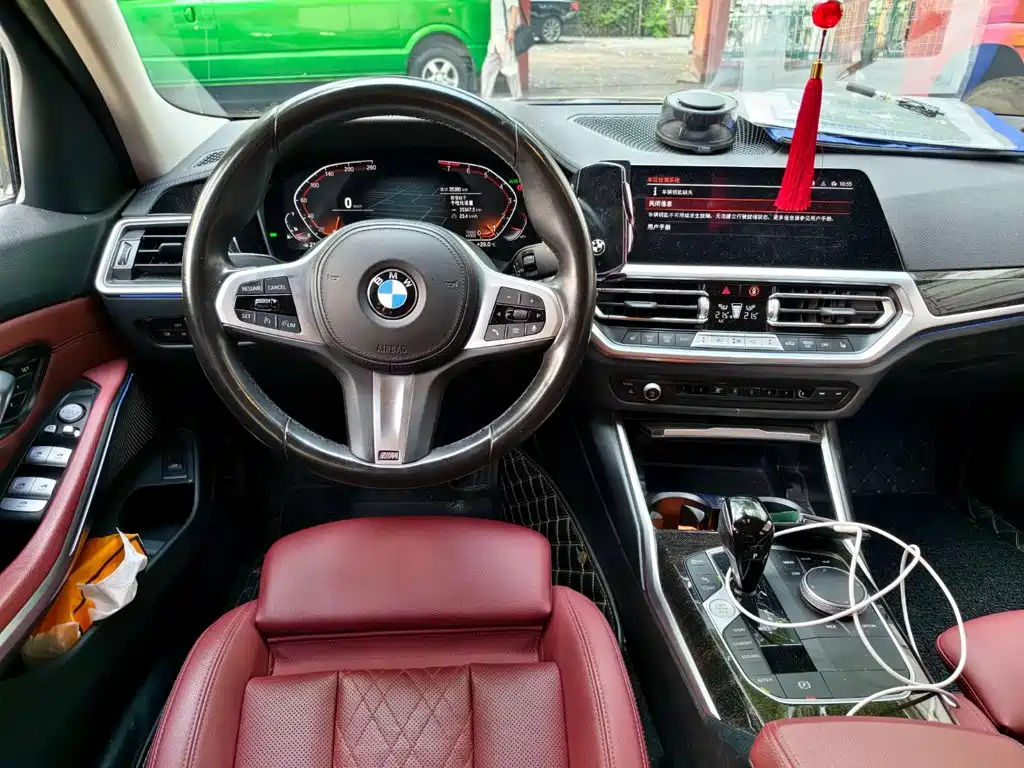 BMW 3 Series 2022 — фото 11