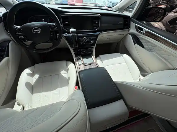 GAC Trumpchi M8 2018