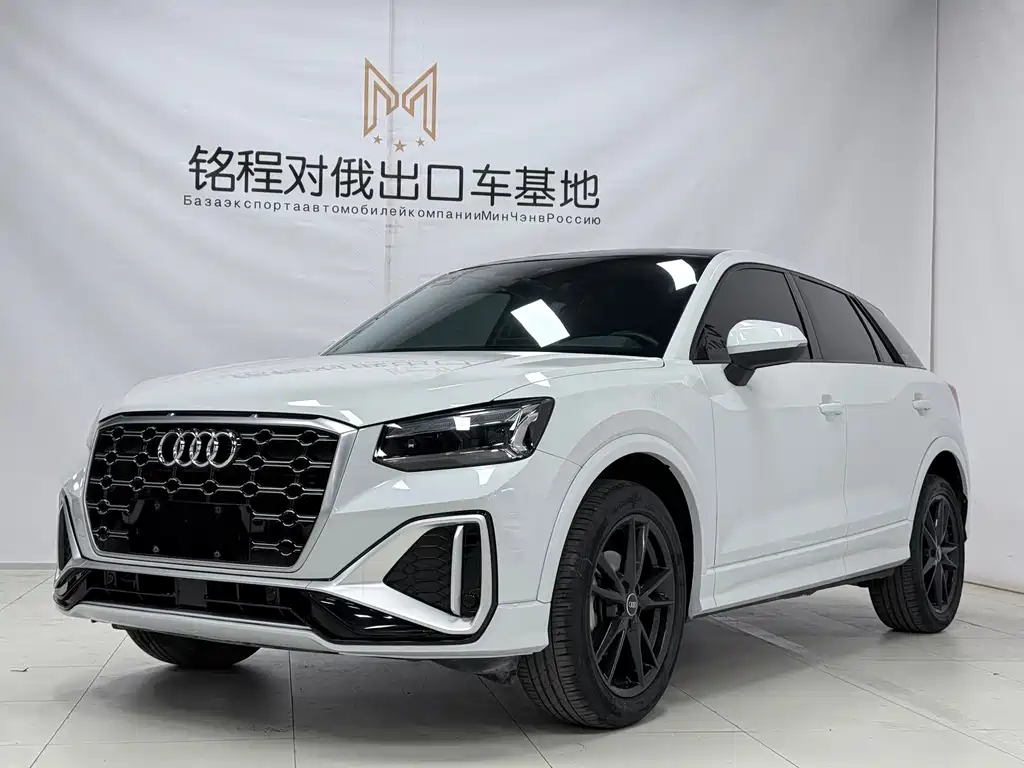 Audi Q2L 2023 — фото 1