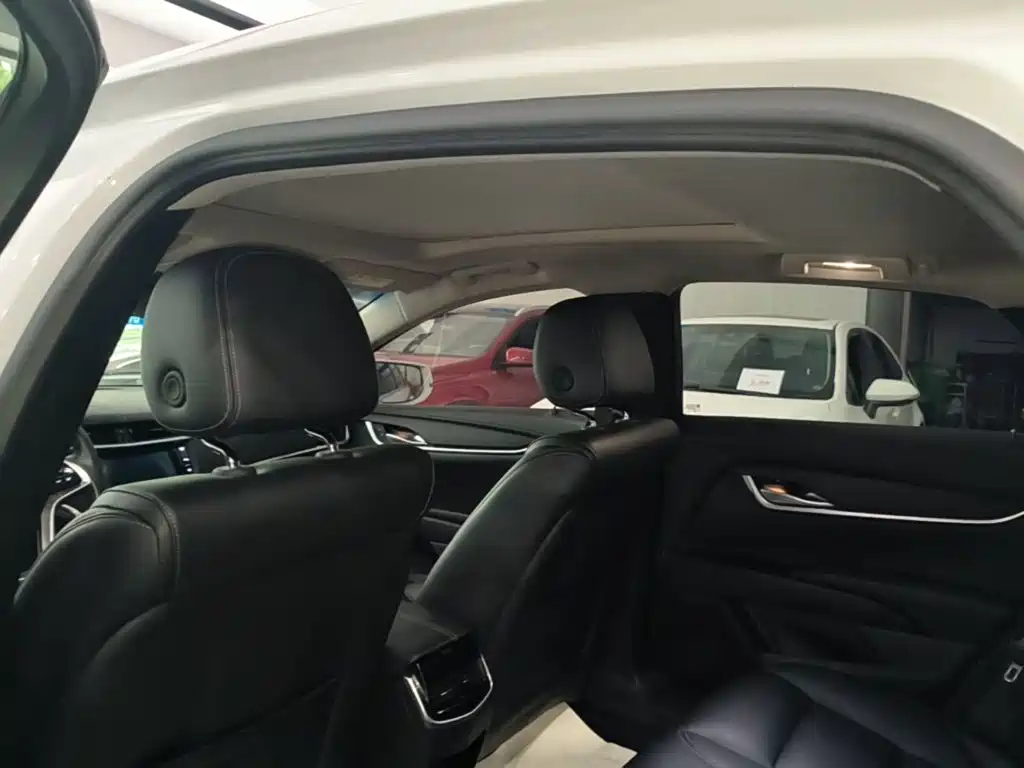 Cadillac XTS 2019 — фото 18