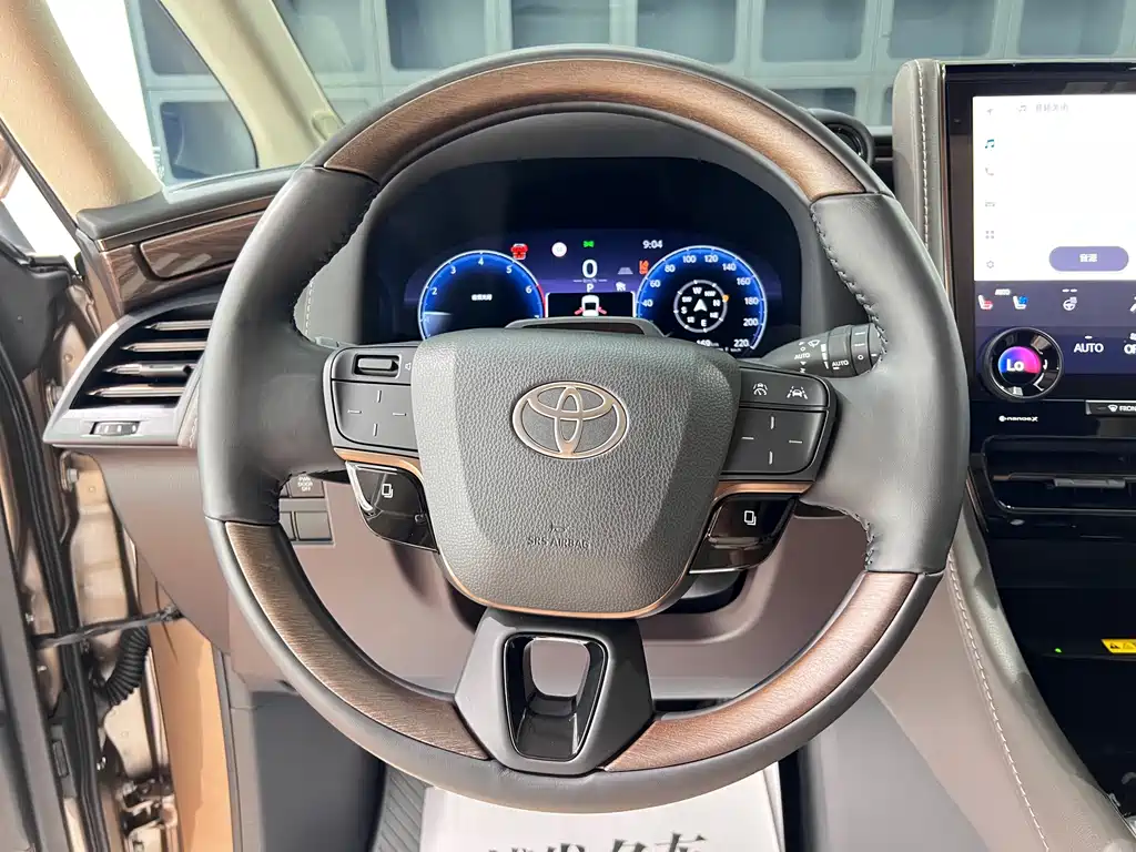 Toyota Alphard 2025 — фото 27