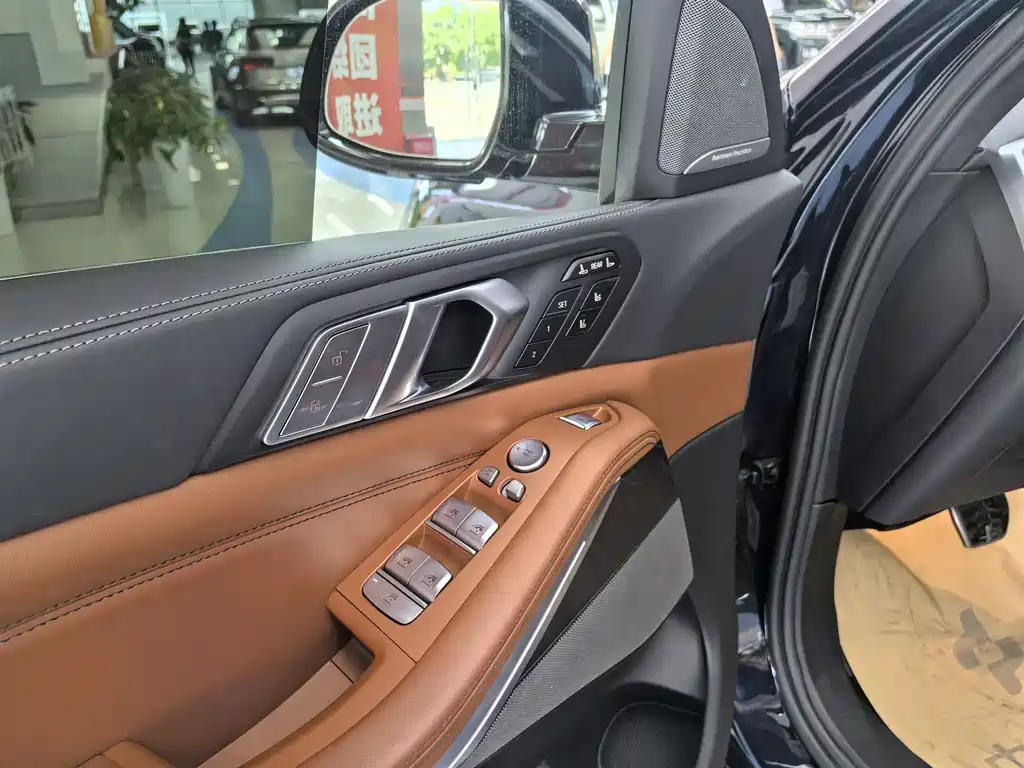 BMW X7 2022 — фото 11