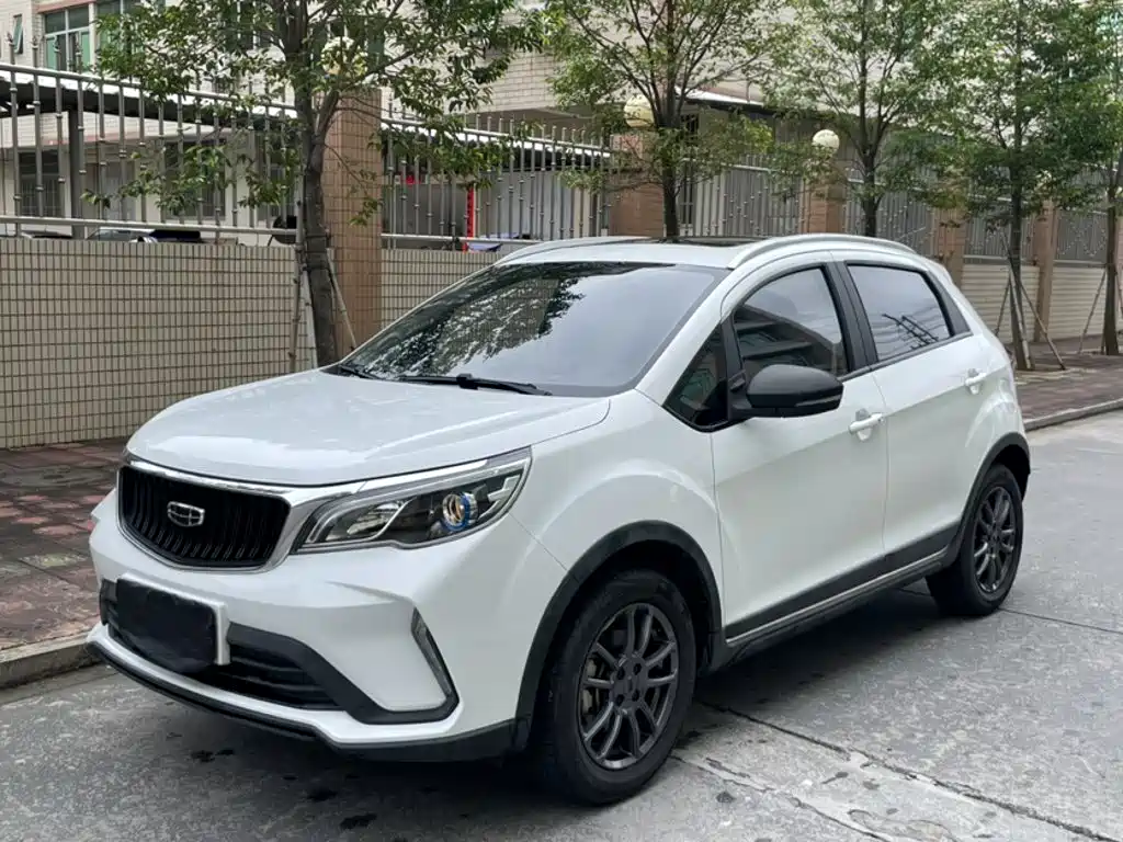 Geely Vision X3 2022 — фото 1