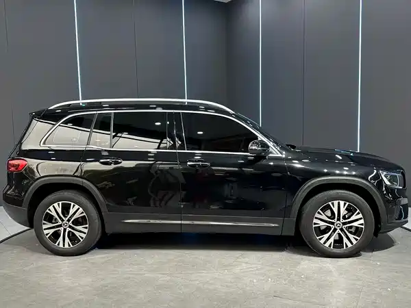 Mercedes-Benz GLB 2024