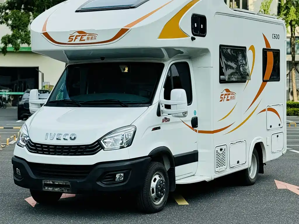IVECO Ousheng 2024 — фото 1
