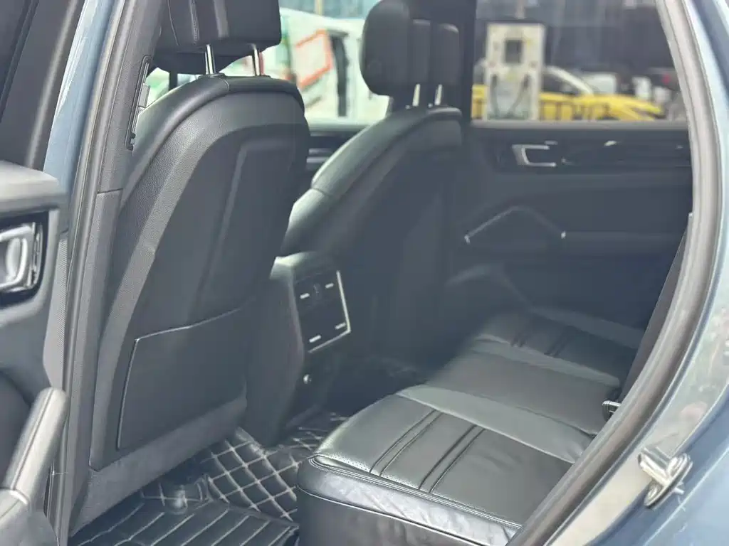 Porsche Cayenne 2019