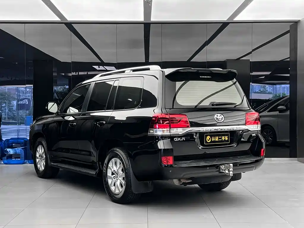 Toyota Land Cruiser 2019 — фото 3