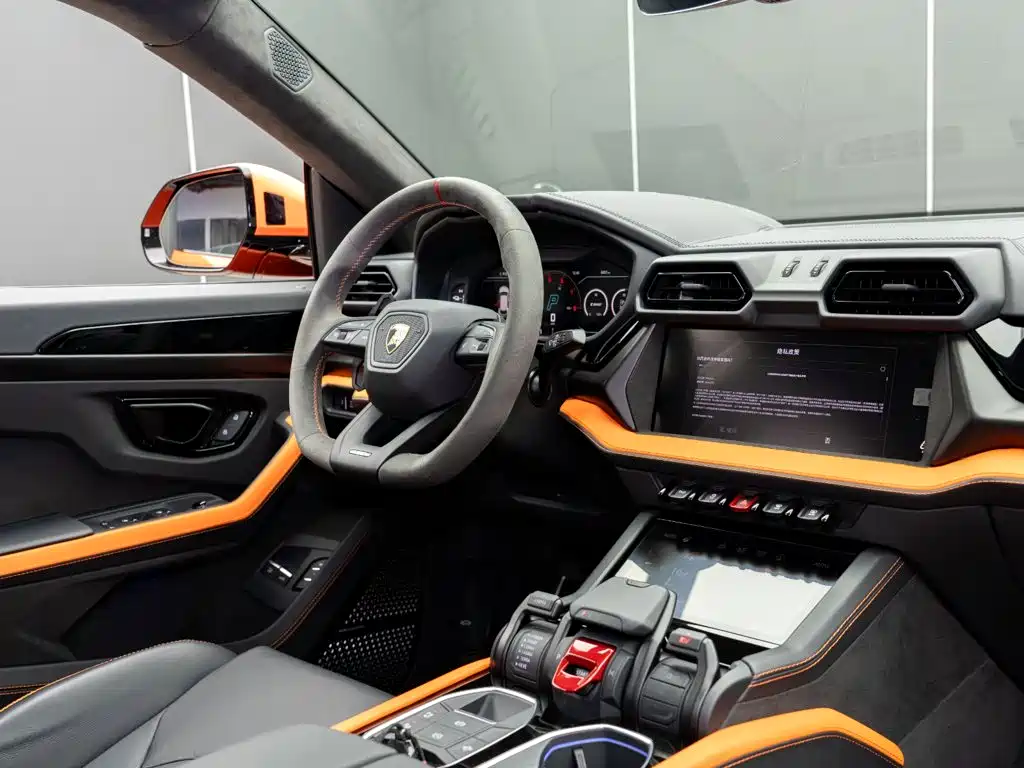 Lamborghini Urus SE 2025 — фото 19