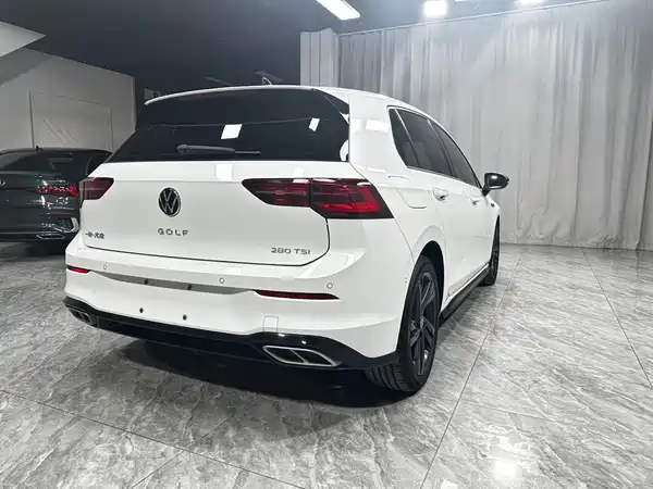 Volkswagen Golf 2022