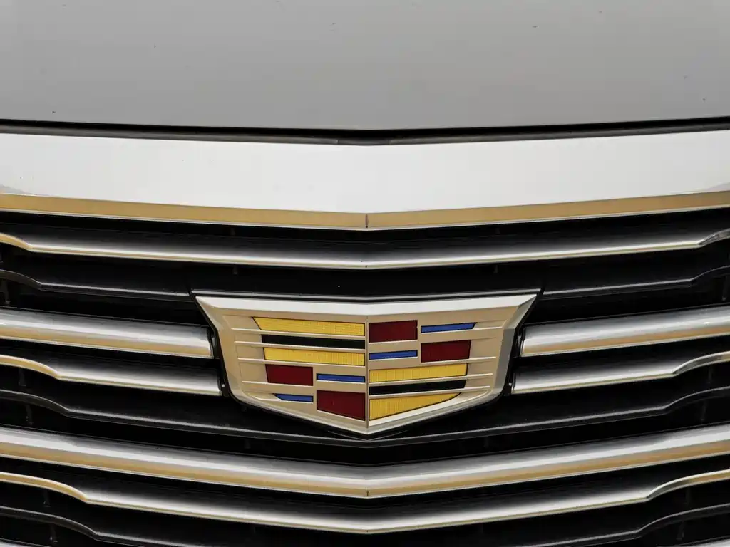 Cadillac XT5 2018 — фото 3