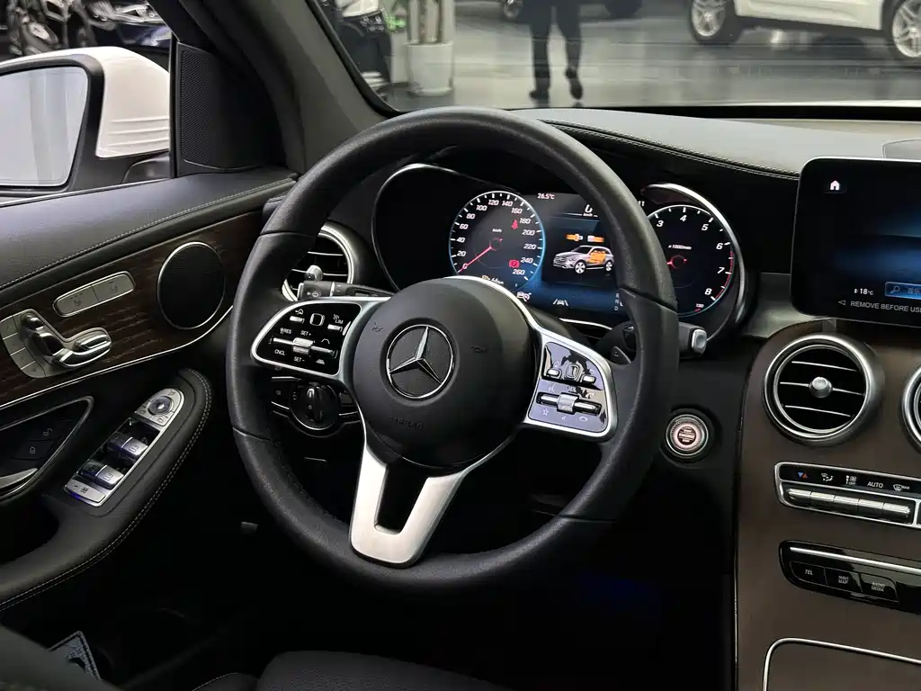 Mercedes-Benz GLC 2022 — фото 13