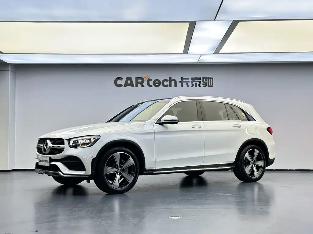 Mercedes-Benz GLC 2022 — фото 1