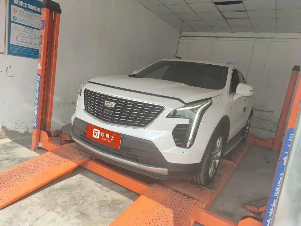 Cadillac XT4 2023 — фото 2