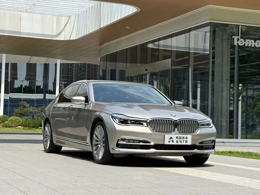BMW 7 Series 2018 — фото 3