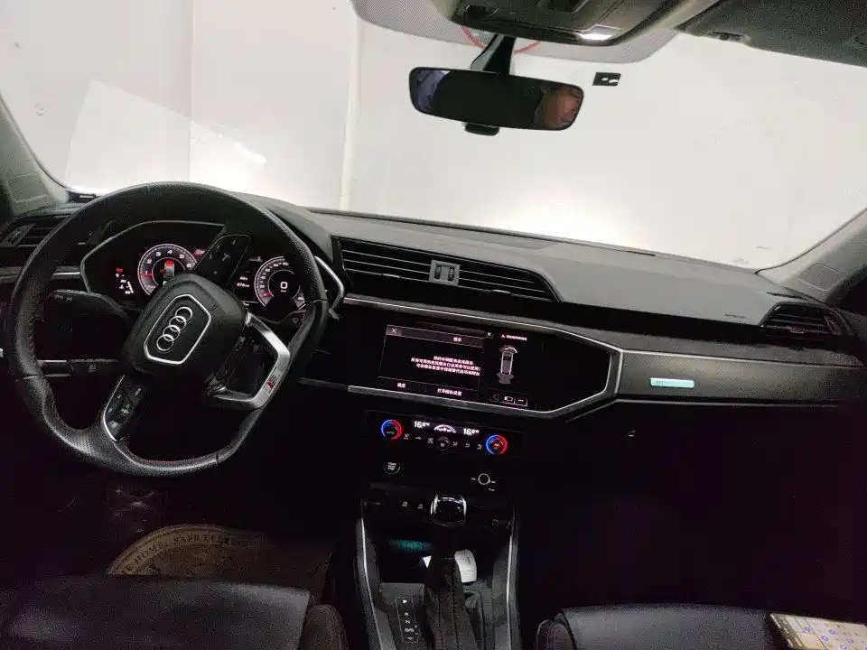 Audi Q3 Sportback 2023 — фото 5