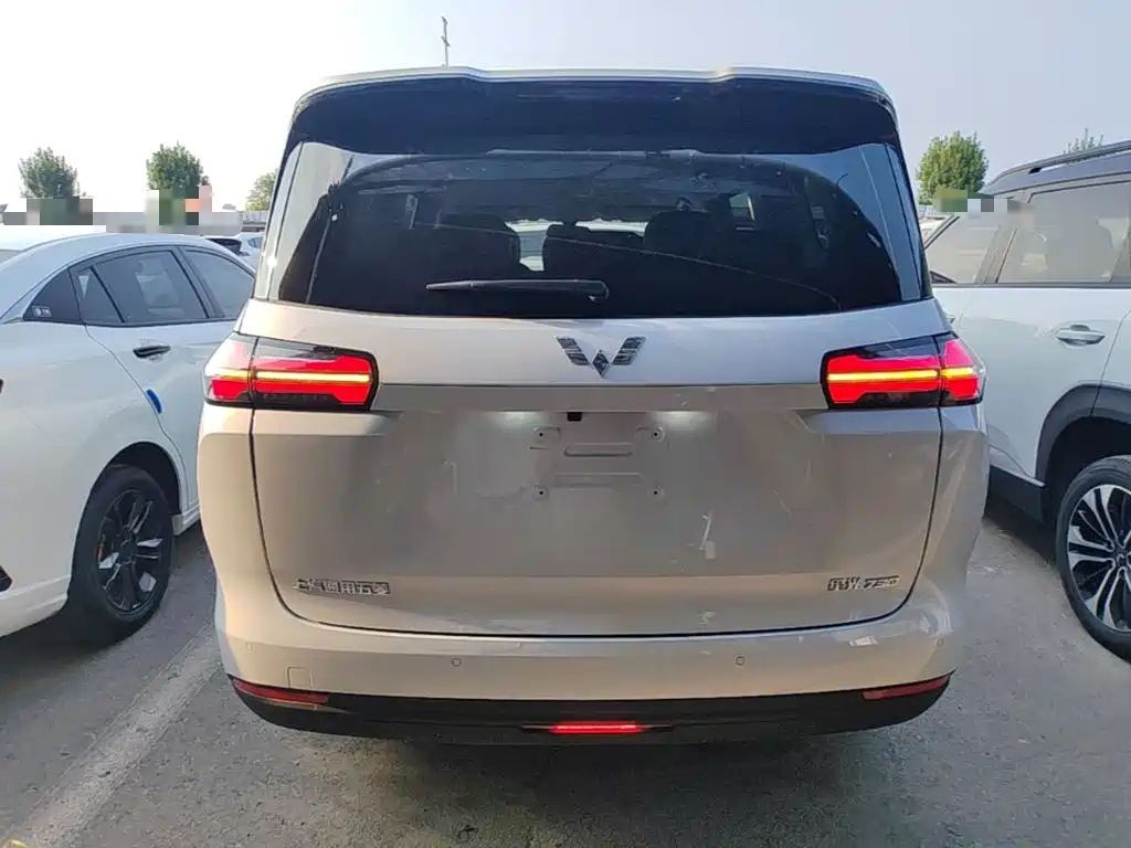 Wuling Starlight 730 New Energy 2025 — фото 6