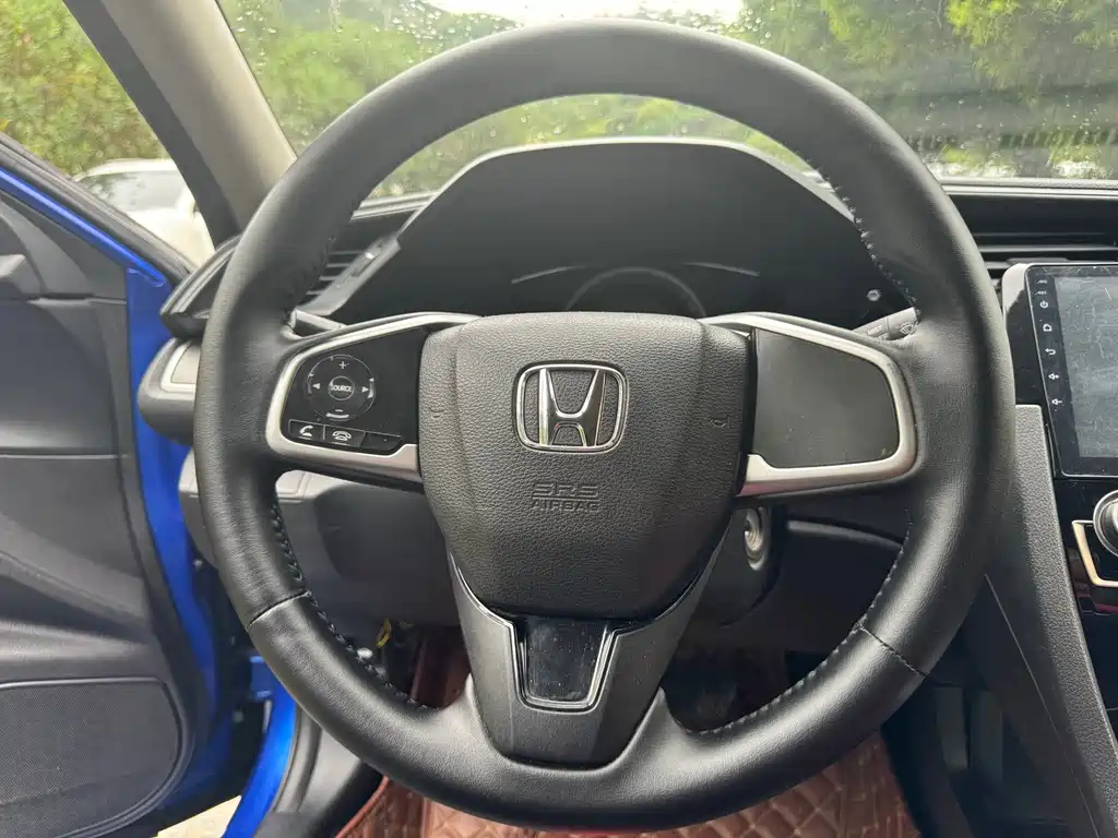 Honda Civic 2017 — фото 10