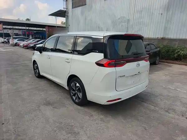 GAC Trumpchi M6 2021