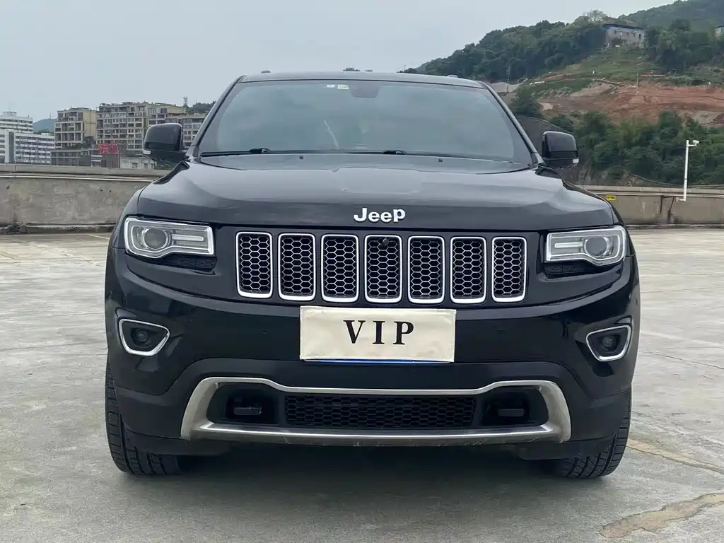 Jeep Grand Cherokee 2016 — фото 2