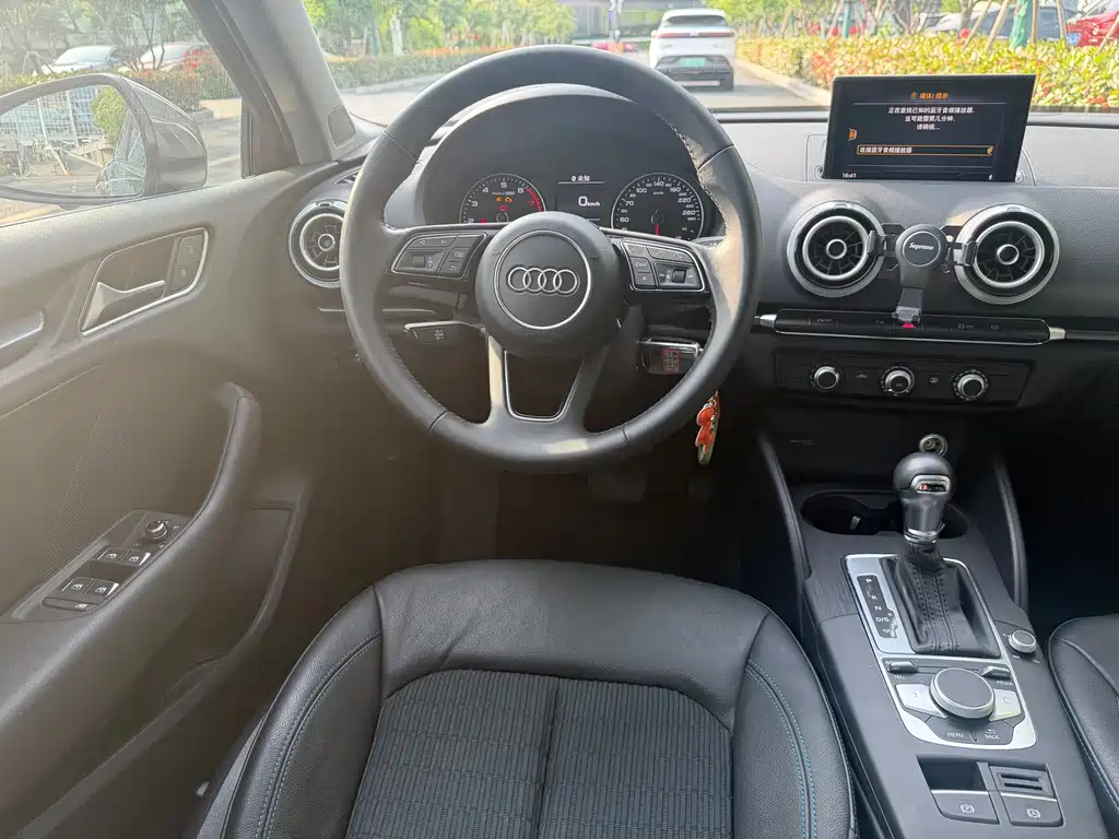 Audi A3 2020 — фото 10