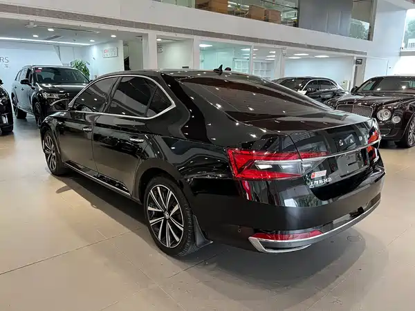 Skoda Superb 2023