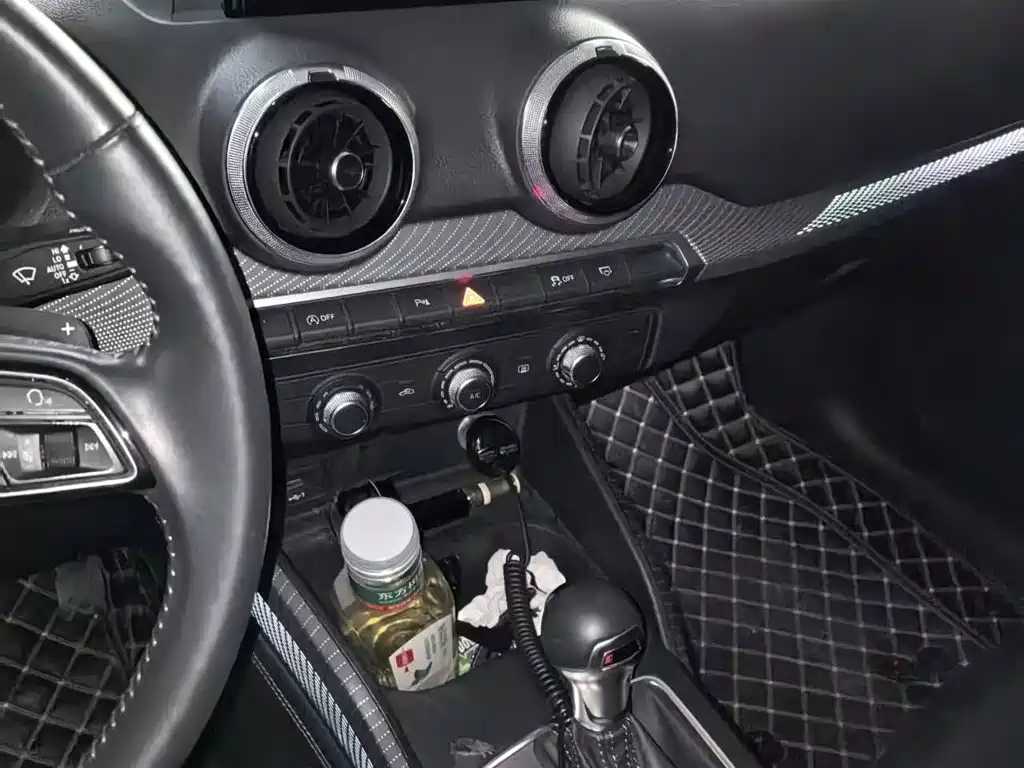 Audi Q2L 2022