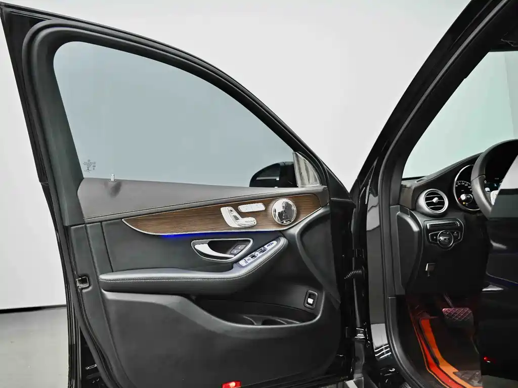 Mercedes-Benz GLC 2022 — фото 18