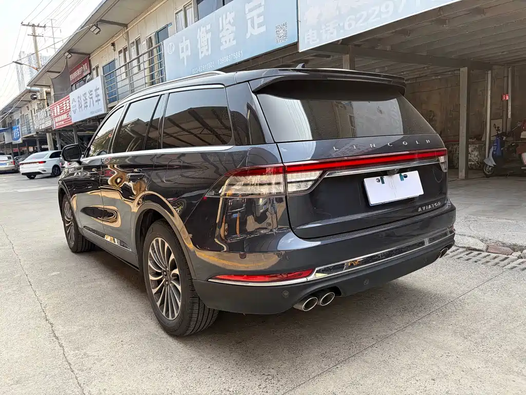 Lincoln Aviator 2021 — фото 11