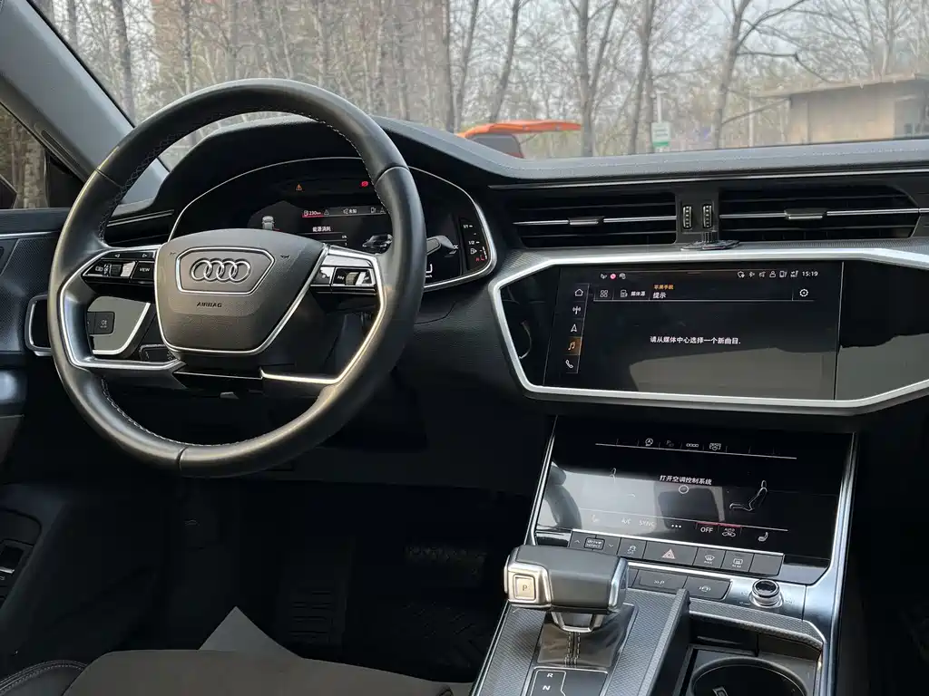 Audi A7L 2024 — фото 14