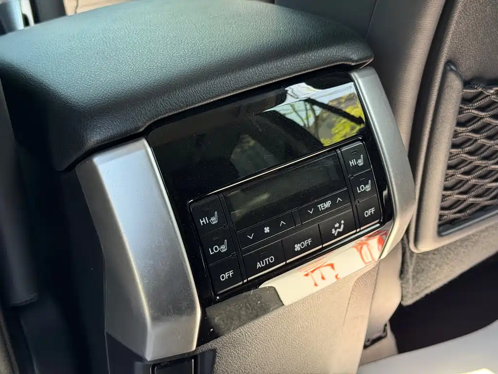 Toyota Prado 2018 — фото 19