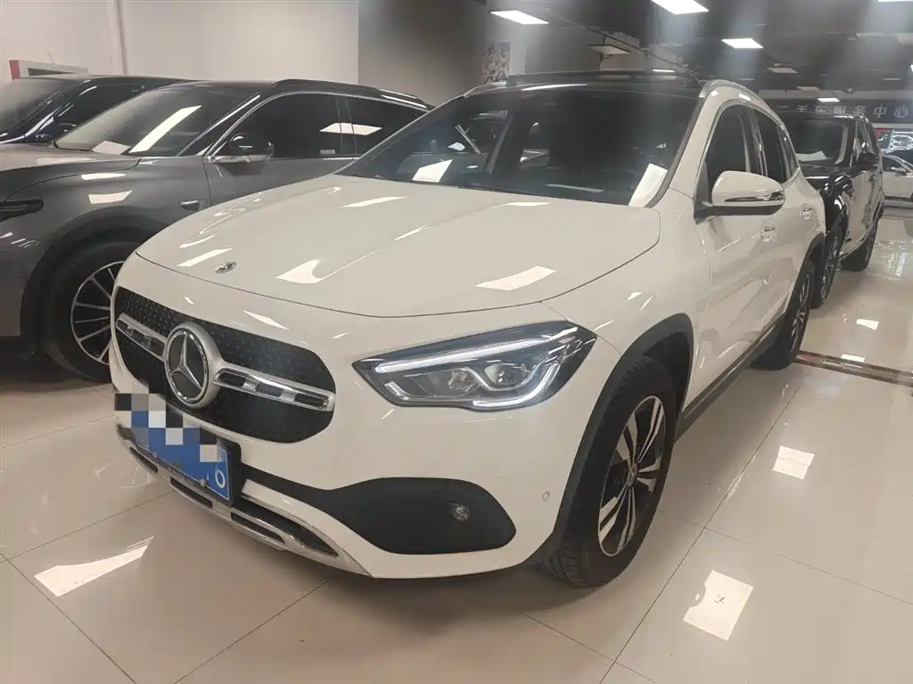 Mercedes-Benz GLA 2022 — фото 1