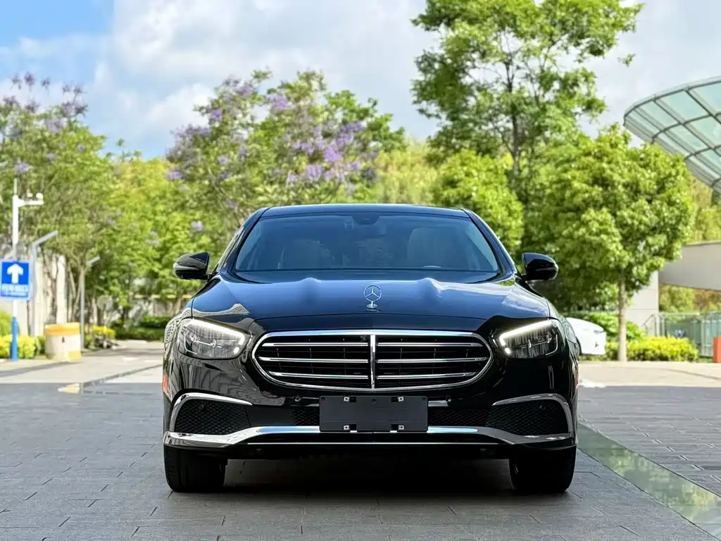 Mercedes-Benz E-Class 2022 — фото 2