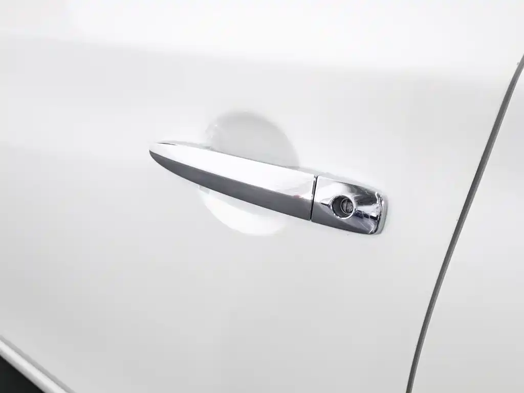 Nissan Sylphy 2023 — фото 18