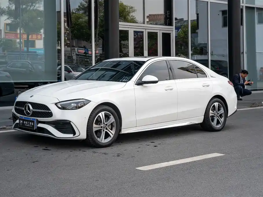 Mercedes-Benz C-Class 2022