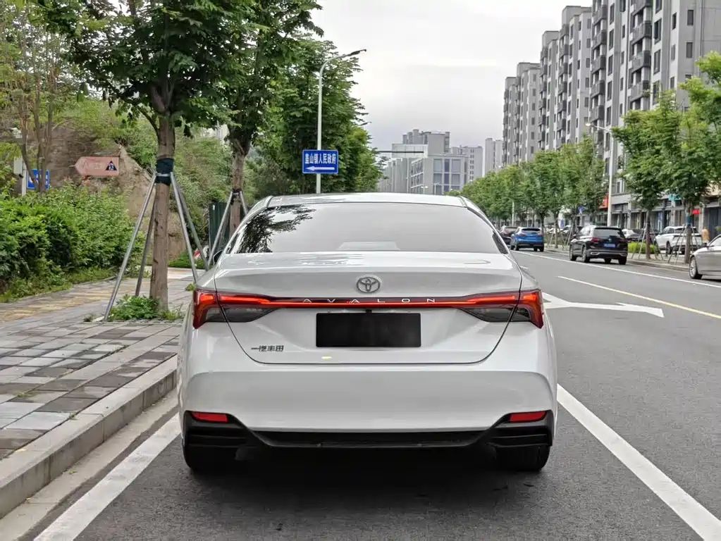 Toyota Avalon 2024